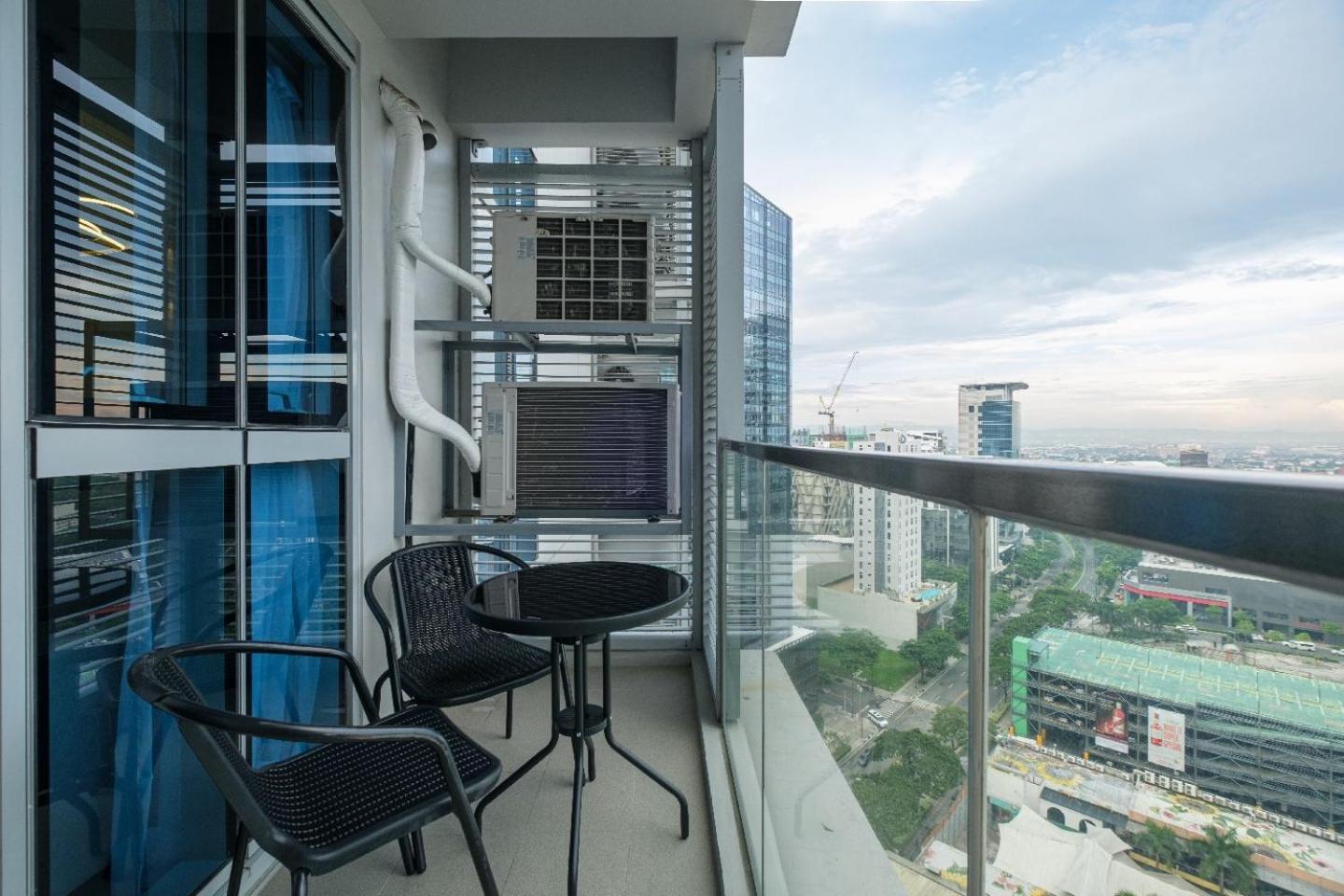 Uptown Parksuites Apartments Tower 2 Bgc By Ph Staycation Μανίλα Εξωτερικό φωτογραφία